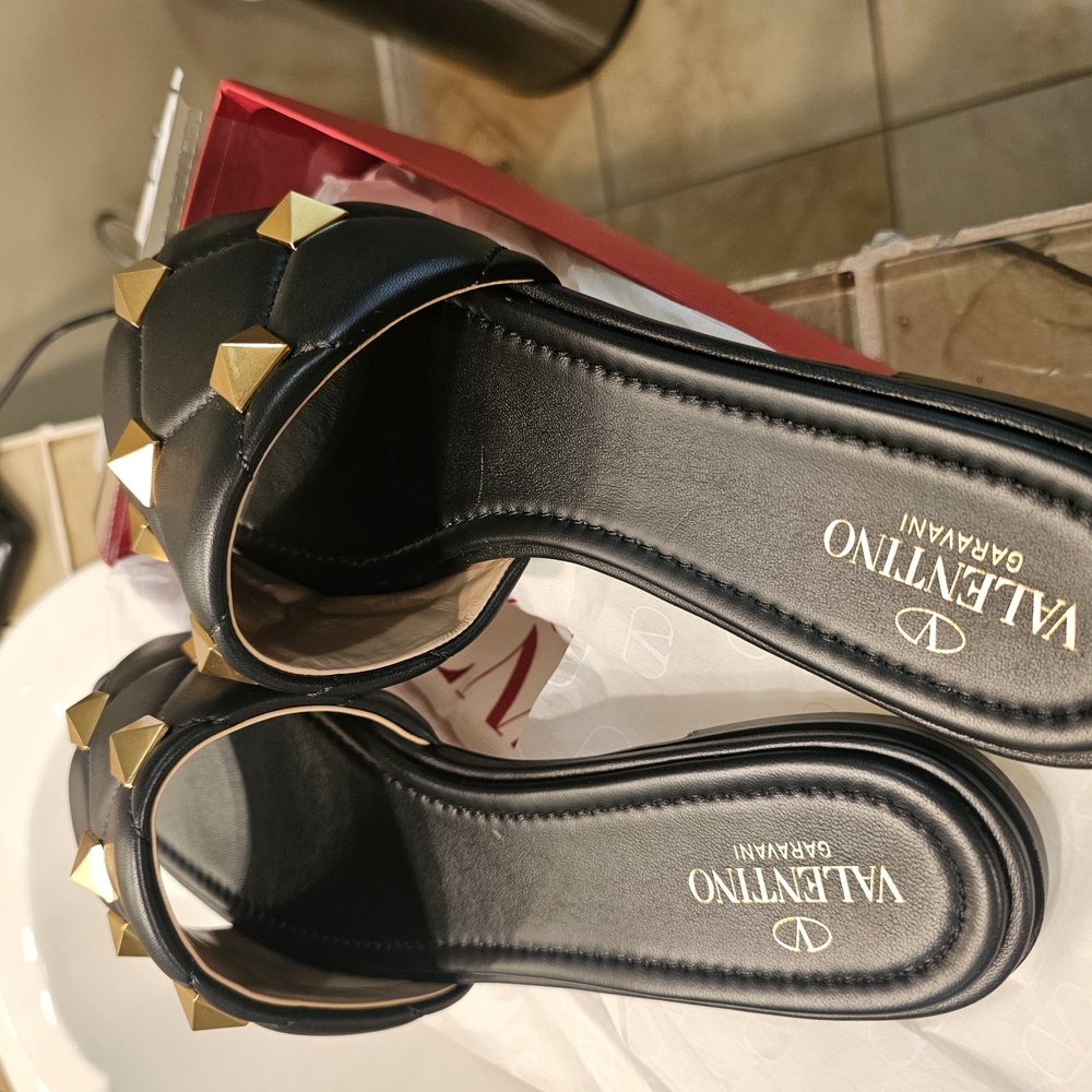 Valentino Women's Black Leather Shoes - Picture 2 of 7